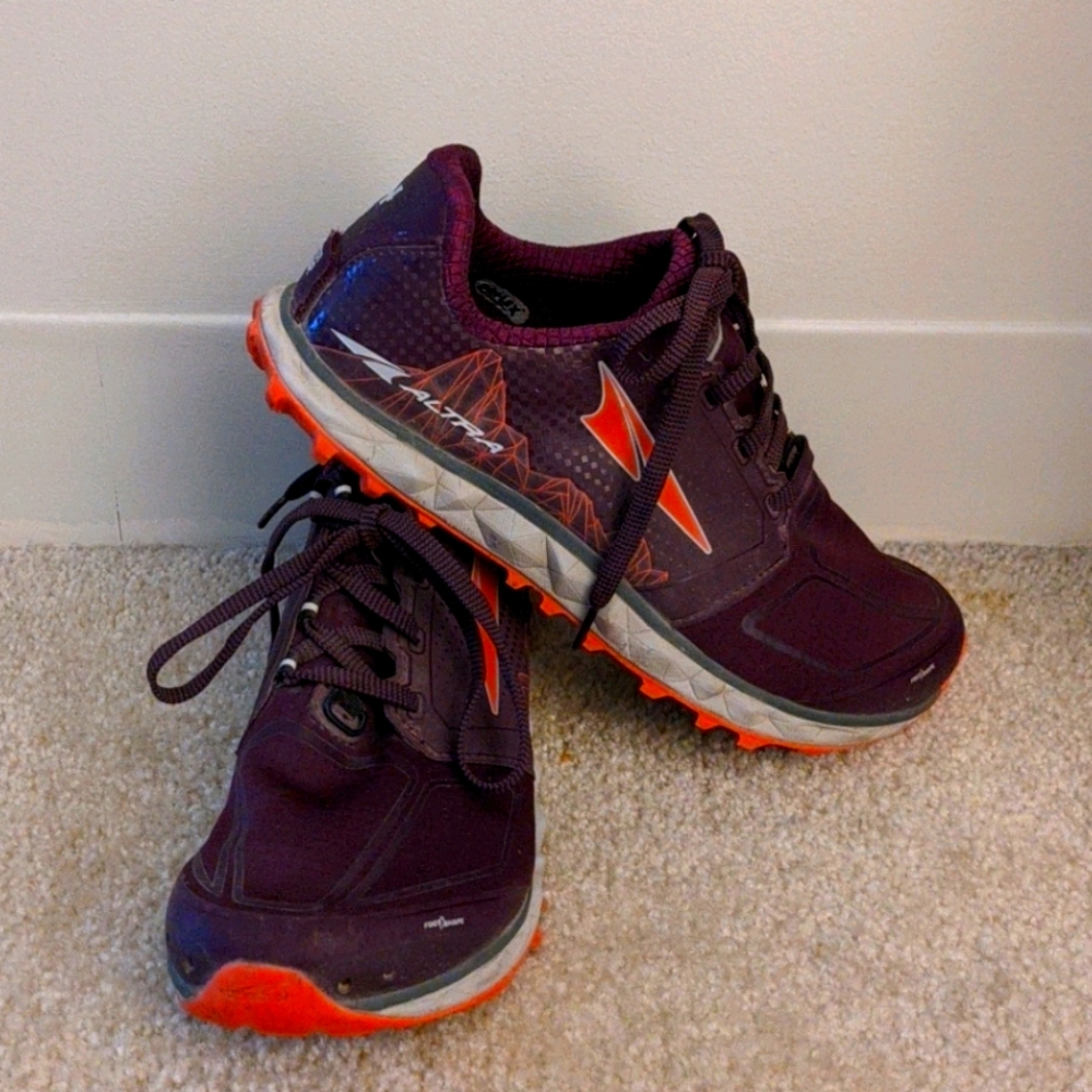 Women's Altra Superior 4 Trail Running Shoes